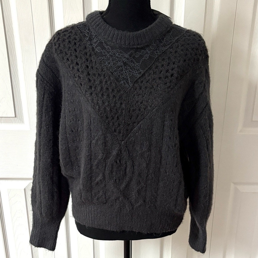 NWT Express Cable Knit Crew Neck Lace Sweater - Picture 2 of 14